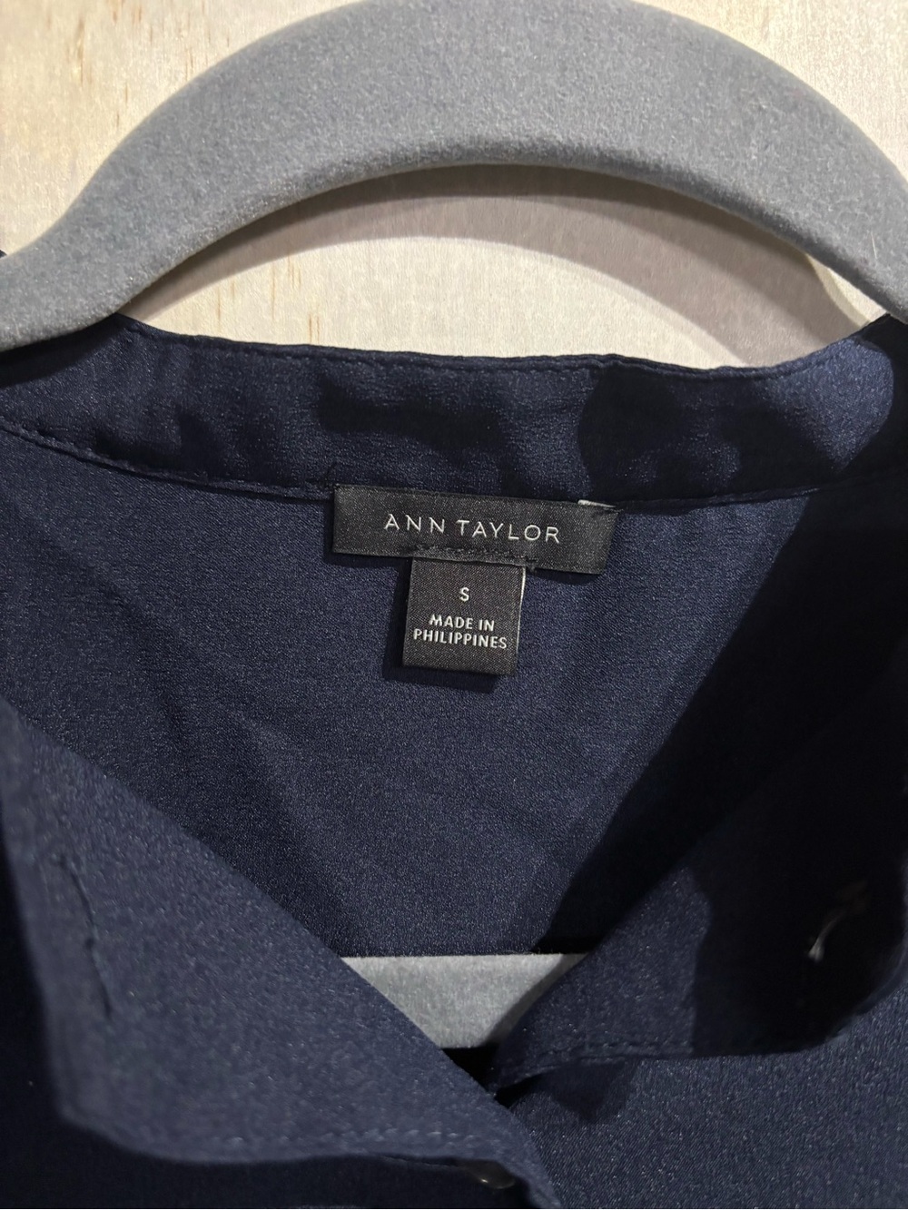 Ann Taylor Navy Blouse Small Button Front Work Top Women - Picture 5 of 9